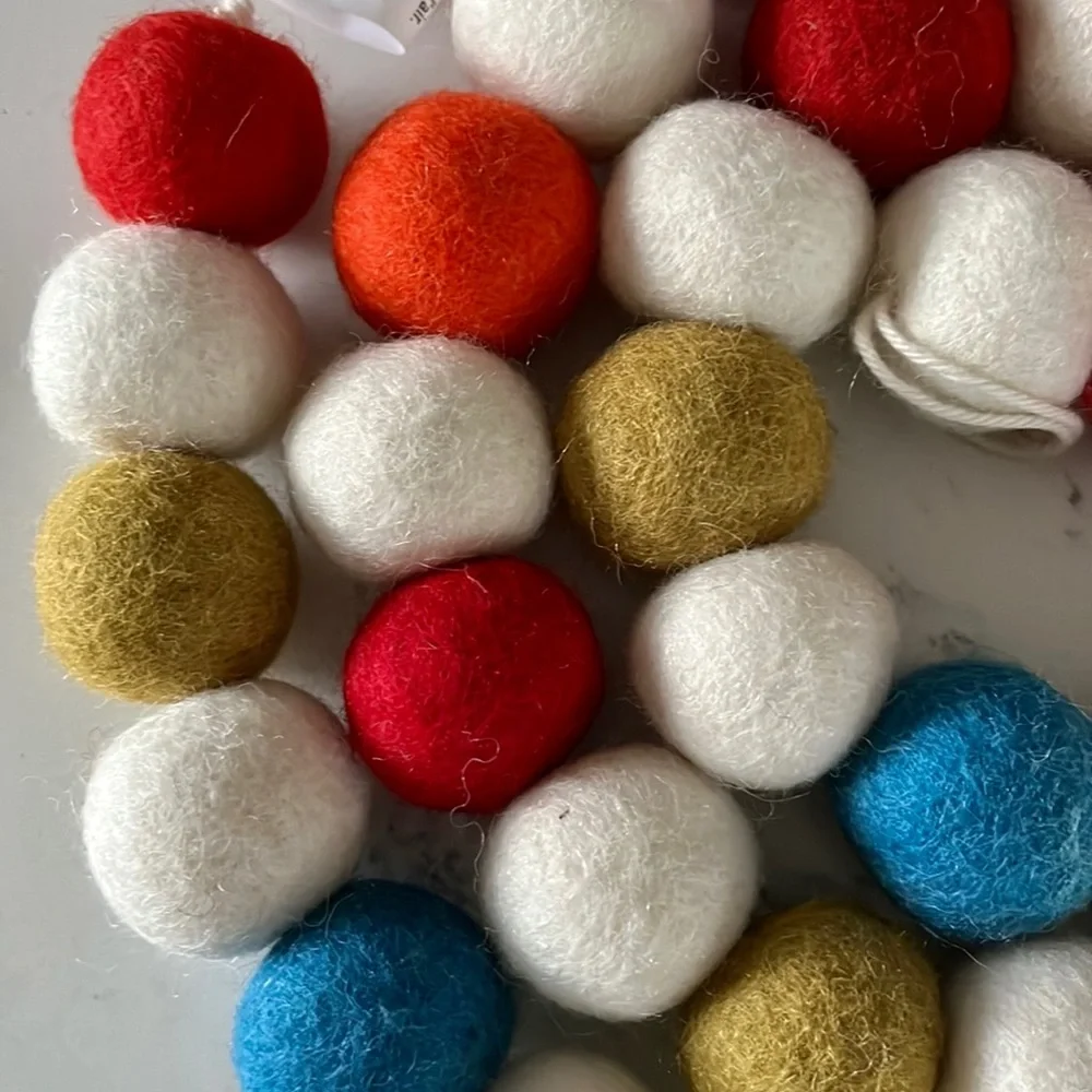 Pottery Barn Kids Multi Felted Ball Garland - Picture 11 of 13